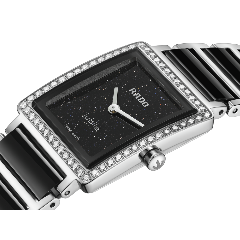 Integral Diamonds
