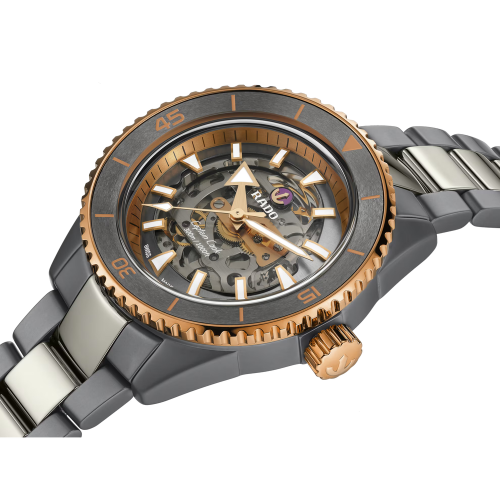 Captain Cook High-Tech Ceramic Skeleton