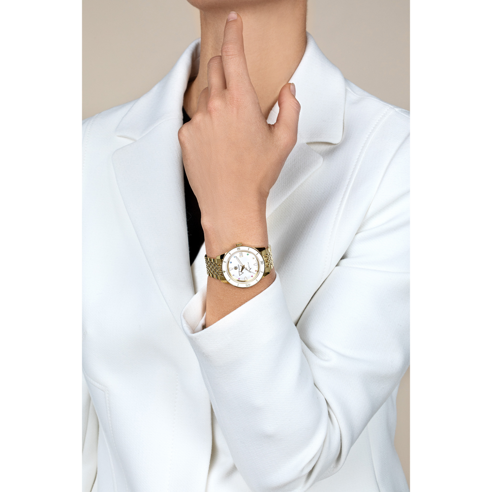 Captain Cook x Marina Hoermanseder Heartbeat