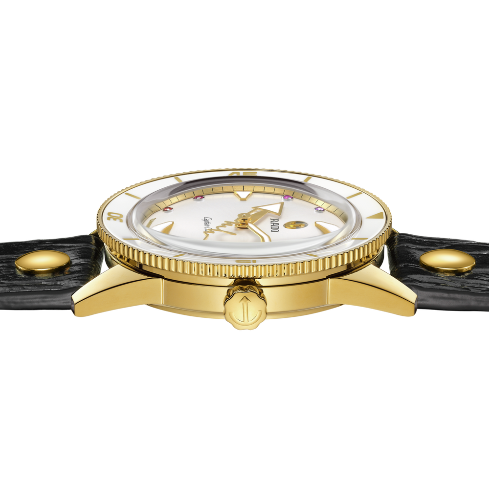 Captain Cook x Marina Hoermanseder Heartbeat