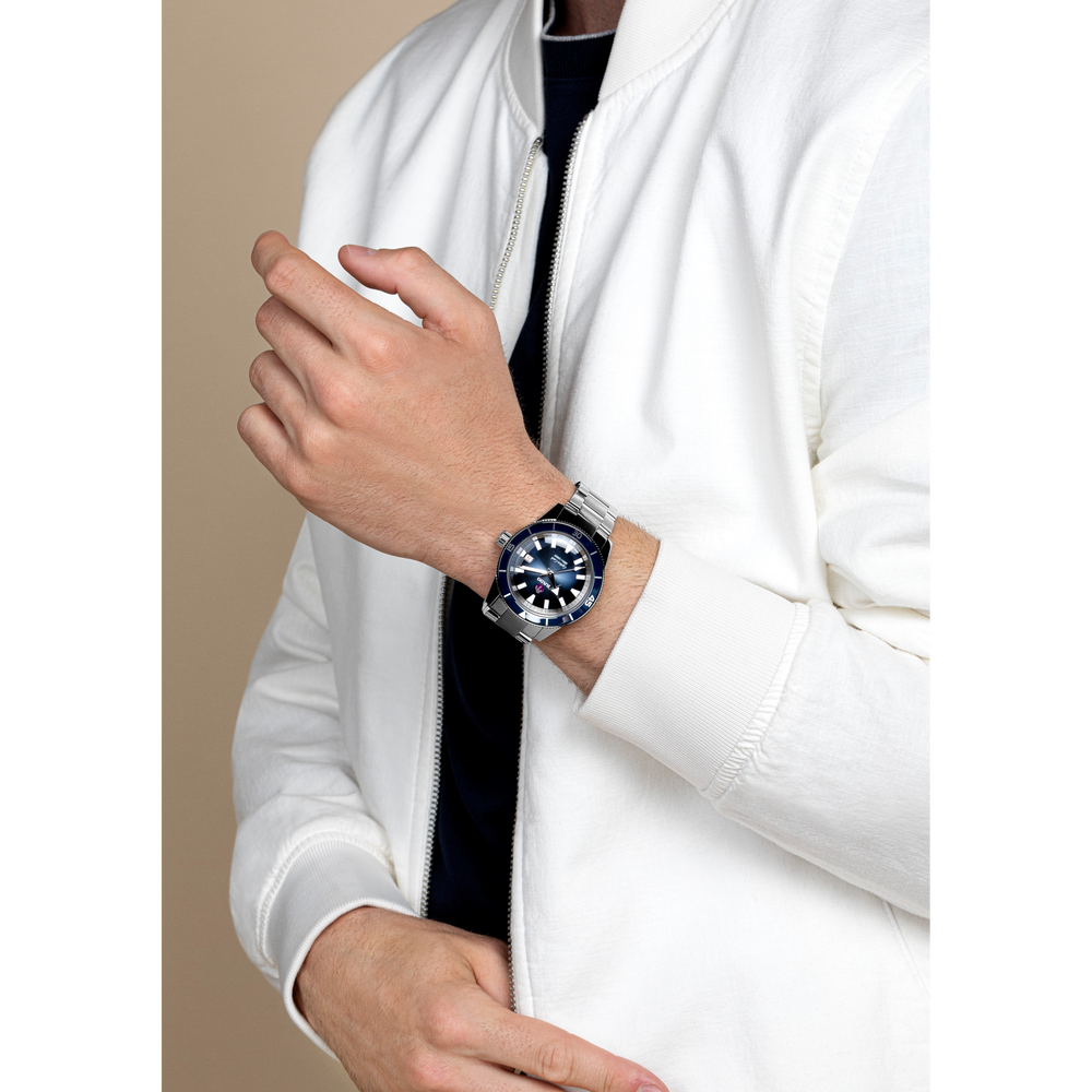 Captain Cook Automatic