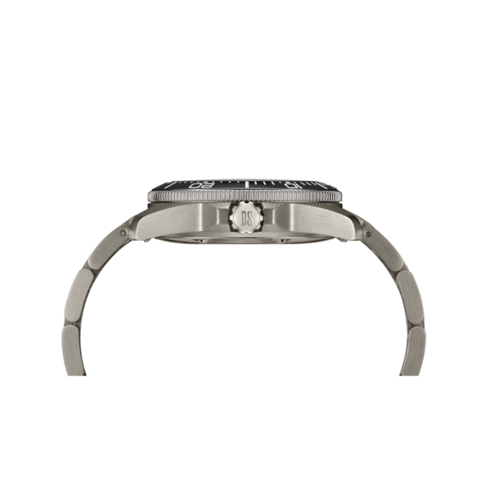 DS Action Diver 38mm Titanium