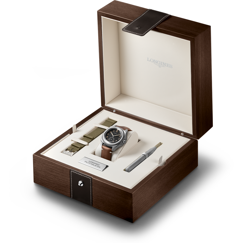 Longines Pilot Majetek
