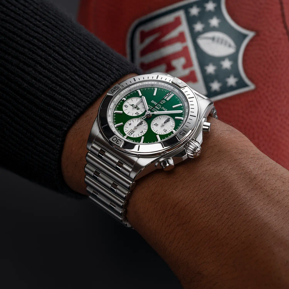Chronomat B01 42 NFL New York Jets Edition