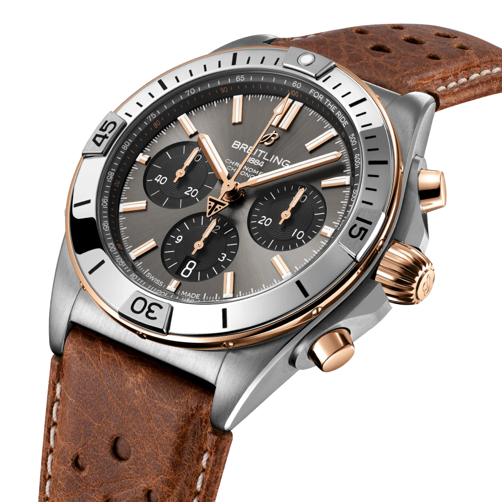 Chronomat B01 42 Triumph