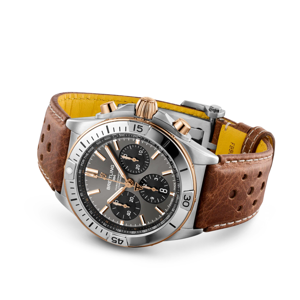 Chronomat B01 42 Triumph