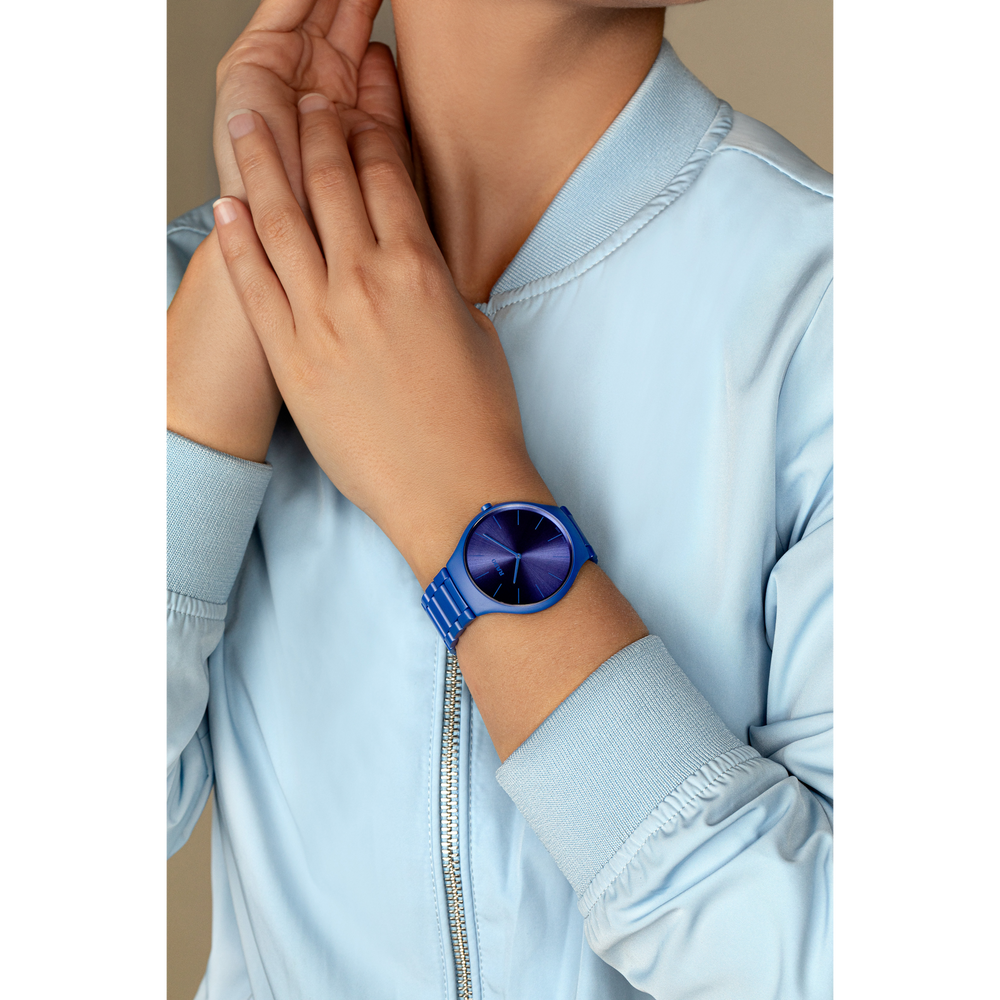 True Round Thinline Les Couleurs™ Le Corbusier Spectacular ultramarine 4320K